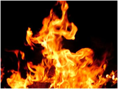 Khi đến nhận dạng, do xác nạn nhân bị đốt cháy không thể nhận dạng ra khuôn mặt. Ảnh minh họa Khi đến nhận dạng, do xác nạn nhân bị đốt cháy không thể nhận dạng ra khuôn mặt. Ảnh minh họa