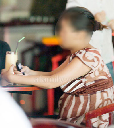 Gặp thiếu nữ chưa đẻ đã rao cho con ở Hà Nội ảnh 4 Gặp thiếu nữ chưa đẻ đã rao cho con ở Hà Nội ảnh 4