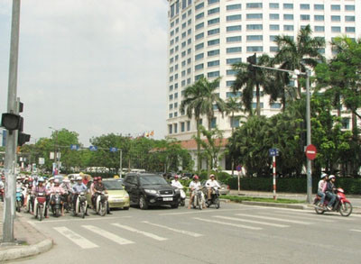Thành phố đặt ra mục tiêu giảm tối thiểu 27 điểm ùn tắc giao thông Thành phố đặt ra mục tiêu giảm tối thiểu 27 điểm ùn tắc giao thông