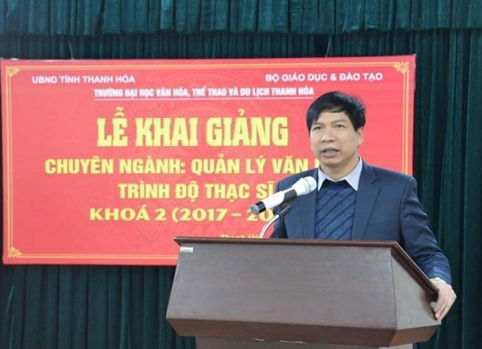Ông Trần Văn Thức, Giám đốc Sở Giáo dục và Đào tạo tỉnh Thanh Hóa. Nguồn: Báo Lao động Ông Trần Văn Thức, Giám đốc Sở Giáo dục và Đào tạo tỉnh Thanh Hóa. Nguồn: Báo Lao động