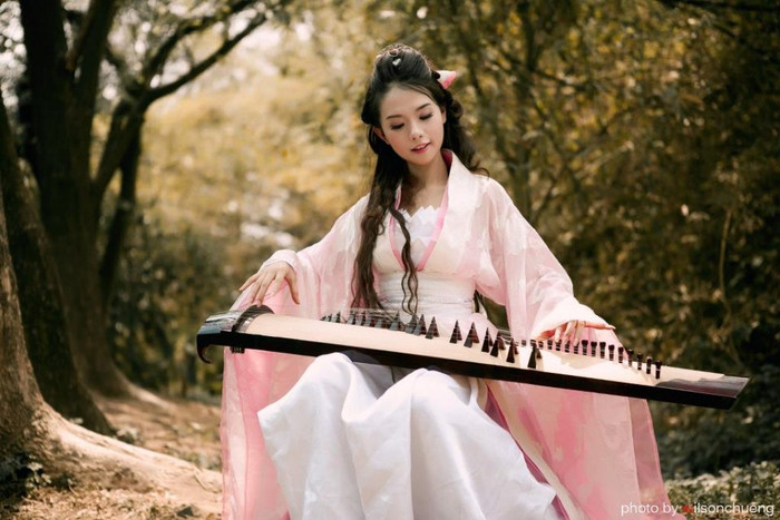 Những bức ảnh của nàng khiến dân mạng chao đảo, khiến bao kẻ si mê game vì nàng là Miss Game - Thiên Long Bát Bộ. Xem thêm: Cơn sốt thiên sứ 9x - đẹp xinh như Alice ở xứ sở thần tiên.