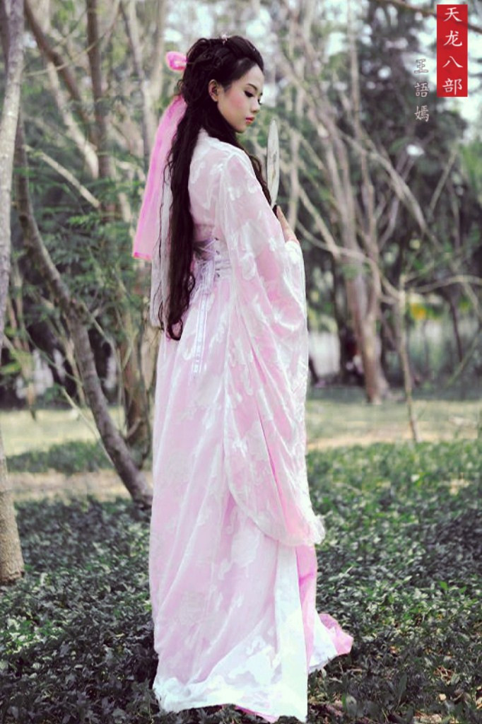 Xem thêm: Cơn sốt thiên sứ 9x - đẹp xinh như Alice ở xứ sở thần tiên.