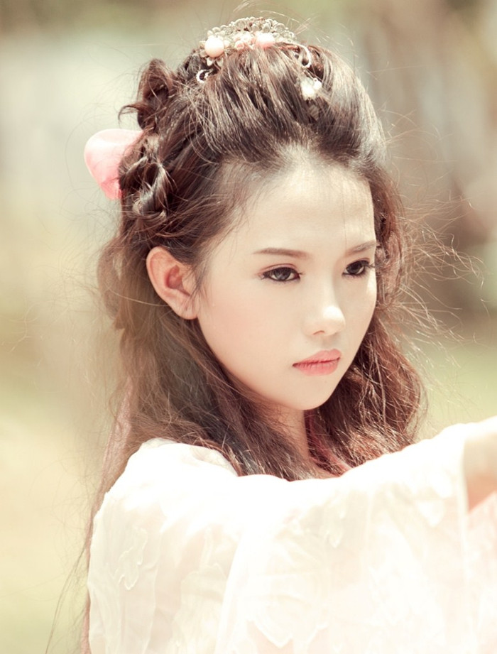 Xem thêm: Cơn sốt thiên sứ 9x - đẹp xinh như Alice ở xứ sở thần tiên.