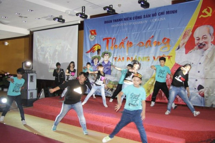 Những tiết mục nhảy hip hop sôi động Những tiết mục nhảy hip hop sôi động