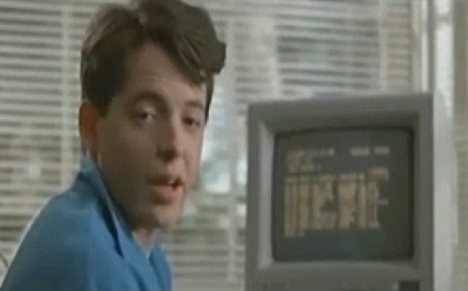 Hành động này được lấy cảm hứng từ diễn viên Matthew Broderick (ảnh) với tên Ferris Bueller trong bộ phim cùng tên đã thay đổi số ngày nghỉ ốm của mình Hành động này được lấy cảm hứng từ diễn viên Matthew Broderick (ảnh) với tên Ferris Bueller trong bộ phim cùng tên đã thay đổi số ngày nghỉ ốm của mình