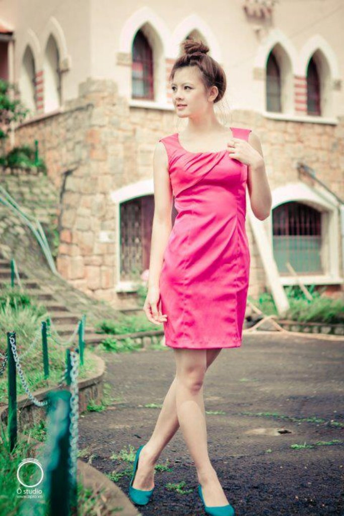 Rực rỡ trong nắng vàng... Xem thêm: "Thiên sứ 9X" hớp hồn cư dân mạng (P1): bản sao của Jang Na Ra Rực rỡ trong nắng vàng... Xem thêm: "Thiên sứ 9X" hớp hồn cư dân mạng (P1): bản sao của Jang Na Ra