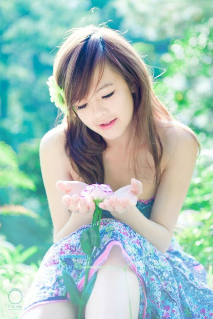 Khuôn mặt baby, nước da trắng mịn, tỏa sáng, mát lành như hoa Đà Lạt. Xem thêm: "Thiên sứ 9X" hớp hồn cư dân mạng (P1): bản sao của Jang Na Ra Khuôn mặt baby, nước da trắng mịn, tỏa sáng, mát lành như hoa Đà Lạt. Xem thêm: "Thiên sứ 9X" hớp hồn cư dân mạng (P1): bản sao của Jang Na Ra