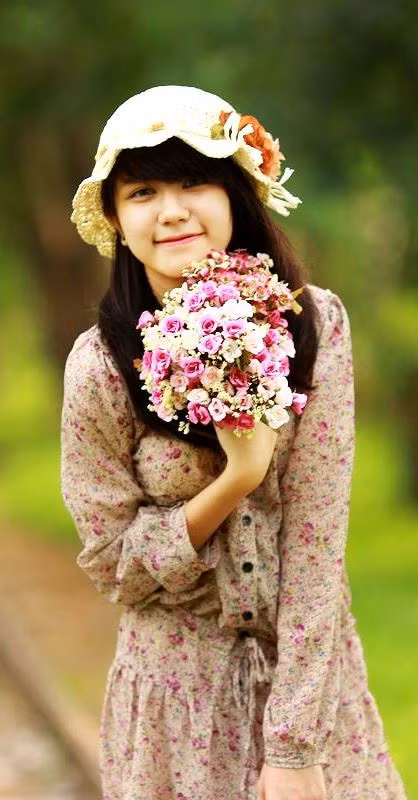 Hoài An ước mơ sẽ có một công việc ổn định cho tương lai và theo đuổi nghệ thuật như một nghề nghiệp "tay trái" vì niềm đam mê của mình