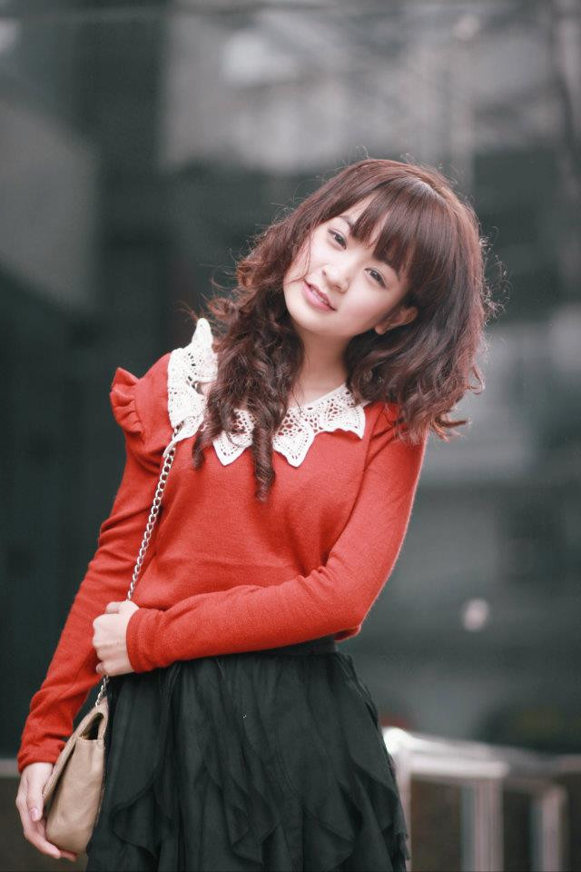 Cô bé muốn được tham gia Miss teen, mong muốn trở thành một nhà thiết kế thời trang nổi tiếng Cô bé muốn được tham gia Miss teen, mong muốn trở thành một nhà thiết kế thời trang nổi tiếng