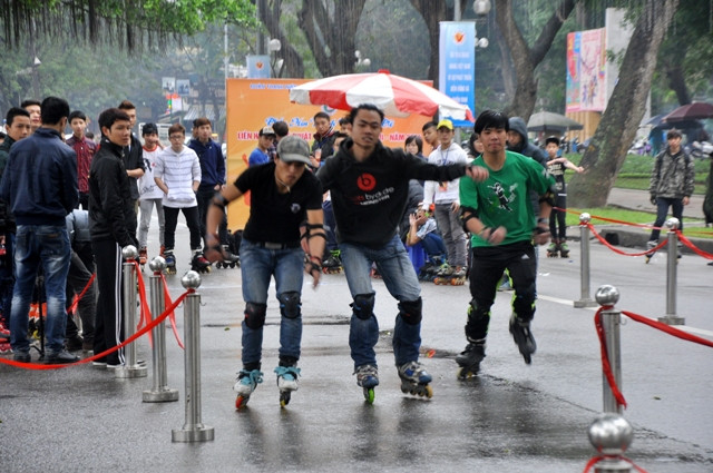 Sự cạnh tranh và kịch tính trong những trận đấu loại trực tiếp với nội dung thi Patin nghệ thuật.