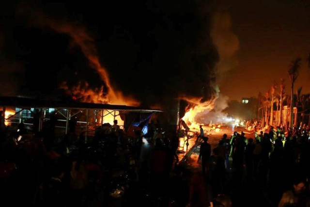 Hiện trường vụ hỏa hoạn thiêu rụi chợ Phố Hiến, TP.Hưng Yên tỉnh Hưng Yên trong đêm 19/3. (Ảnh: hungyen360.com)