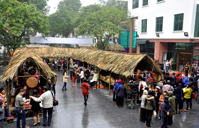Đây là món quà mà Bảo tàng Phụ nữ Việt Nam muốn gửi đến du khách trong nước và quốc tế, đặc biệt là các bà, các mẹ và các chị em nhân dịp ngày Quốc tế Phụ nữ 8/3. Đây là món quà mà Bảo tàng Phụ nữ Việt Nam muốn gửi đến du khách trong nước và quốc tế, đặc biệt là các bà, các mẹ và các chị em nhân dịp ngày Quốc tế Phụ nữ 8/3.