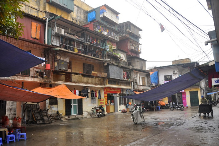 Những người dân sống trong các khu tập thể nhà máy Dệt 8/3 không thể nào quên những năm làm việc tại nhà máy. Đặc biệt hơn, nhà máy Dệt 8/3 được cắt băng khánh thành để chào mừng ngày Quốc tế phụ nữ (8/3/1965). Những người dân sống trong các khu tập thể nhà máy Dệt 8/3 không thể nào quên những năm làm việc tại nhà máy. Đặc biệt hơn, nhà máy Dệt 8/3 được cắt băng khánh thành để chào mừng ngày Quốc tế phụ nữ (8/3/1965).