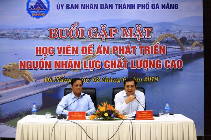 Ủy ban nhân dân thành phố Đà Nẵng đã gặp mặt, đối thoại với hơn 200 học viên đề án 922 đã và đang làm việc tại các Sở, ngành, quận/huyện. Ảnh: TT
