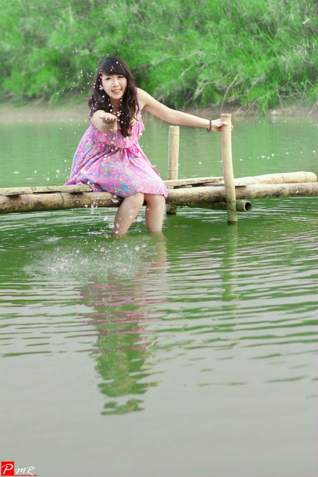 Phương Trang chia sẻ: "Sau cuộc thi Duyên dáng Hà Thành, dù không giành được giải thưởng gì nhưng em cảm thấy rất vui, thấy tự tin hơn. Và điều mà em cảm thấy hạnh phúc nhất là có thêm những người bạn mới và học hỏi được rất nhiều điều bổ ích từ các bạn nữ sinh trên khắp địa bàn thủ đô Hà Nội. Duyên dáng Hà Thành khép lại nhưng chúng em giờ đây nó giống như một đại gia đình gắn bó thân thiết với nhau, từ những anh chị trong ban tổ chức rất thân thiện cho đến các bạn thí sinh trong cuộc thi Phương Trang chia sẻ: "Sau cuộc thi Duyên dáng Hà Thành, dù không giành được giải thưởng gì nhưng em cảm thấy rất vui, thấy tự tin hơn. Và điều mà em cảm thấy hạnh phúc nhất là có thêm những người bạn mới và học hỏi được rất nhiều điều bổ ích từ các bạn nữ sinh trên khắp địa bàn thủ đô Hà Nội. Duyên dáng Hà Thành khép lại nhưng chúng em giờ đây nó giống như một đại gia đình gắn bó thân thiết với nhau, từ những anh chị trong ban tổ chức rất thân thiện cho đến các bạn thí sinh trong cuộc thi