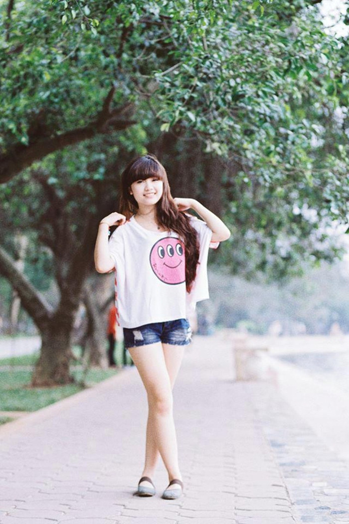 My không chỉ xinh xắn mà còn khá đa tài. Với rất nhiều năng khiếu nổi bật như hát, nhảy, diễn xuất,guitar. My không chỉ xinh xắn mà còn khá đa tài. Với rất nhiều năng khiếu nổi bật như hát, nhảy, diễn xuất,guitar.