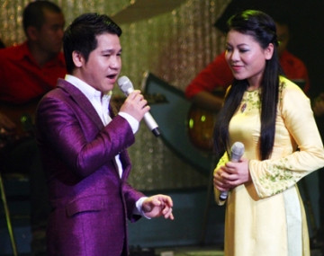 Do đặc thù của dòng nhạc mà Anh Thơ và Trọng Tấn theo đuổi không có quá nhiều ca sĩ "đảm nhiệm" tốt nên việc họ rất đắt show là chuyện có thể lý giải được.