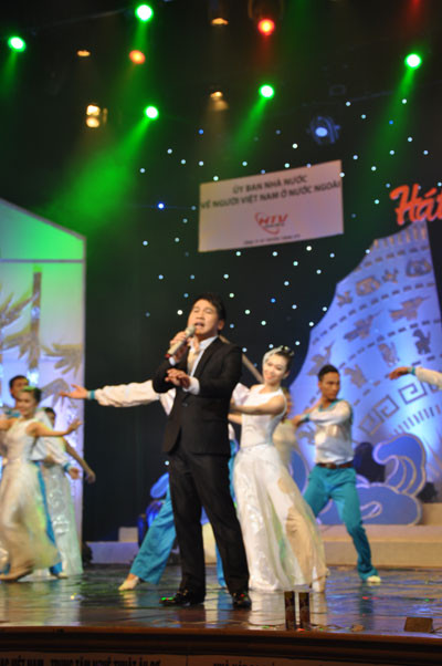 Tháng 4/2012 vừa qua, ca sĩ Trọng Tấn tham gia chương trình nghệ thuật ý nghĩa kỷ niệm 37 năm giải phóng hoàn toàn miền Nam, thống nhất đất nước. Chương trình mang tên "Hát về Tổ quốc yêu thương". Ca sĩ Trọng Tấn thể hiện ca khúc "Tổ quốc tôi chưa đẹp thế bao giờ". (Theo qdnd)