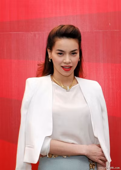 Một số cây bút còn bày tỏ, Hồ Ngọc Hà là vị giám khảo đáng trông đợi của năm 2012 và dự đoán, sau The Voice, cô sẽ đắt show hơn nữa.