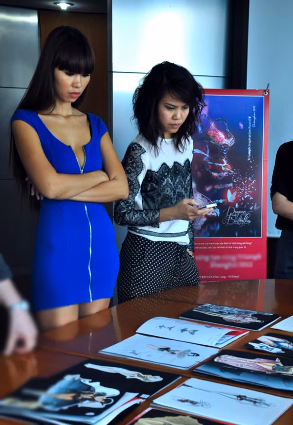 Năm 2012, Siêu mẫu Hà Anh vừa được mời làm giám khảo cuộc thi thời trang, chọn ra những trang phục lót xuất sắc của Việt Nam để gửi đi tham dự đấu trường quốc tế. Ngoài Hà Anh, thành phần ban giám khảo cho vòng tuyển sơ khảo còn có nhà thiết kế Hoàng Ngân, nhiếp ảnh gia James Dương.