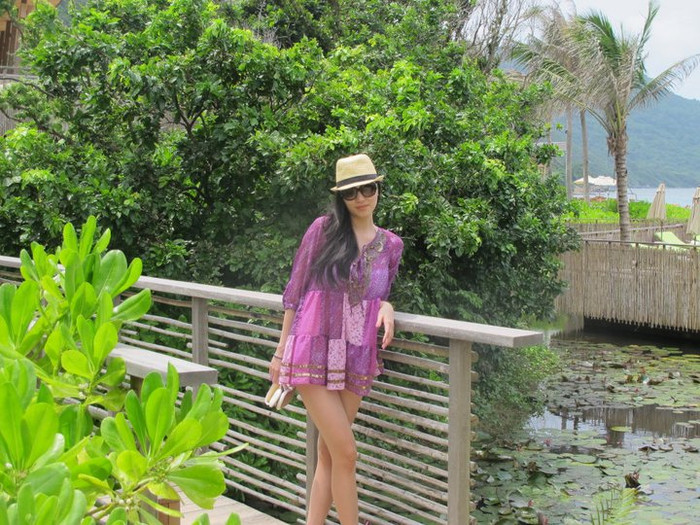 Người đẹp thường dạo bộ để tận hưởng không khí trong lành và ngắm vẻ đẹp thơ mộng của biển. Người đẹp thường dạo bộ để tận hưởng không khí trong lành và ngắm vẻ đẹp thơ mộng của biển.