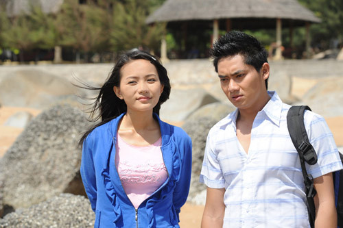 Người mẫu vào vai Diễm Trinh, con gái của Thân Thúy Hà (vai Lệ Hà), một doanh nhân thành đạt. Bộ phim được phát sóng trên VTV1 vào cuối tháng 7 tới. (Ảnh Eva)