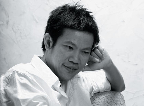 Theo tác giả, con số có thể là ngẫu nhiên nhưng các nhân vật thì không hề. Bởi họ “khi đã vụt qua óc não tôi vào lúc tôi chuẩn bị cuốn sách, tất đã phải khắc một vệt sâu trong đời sống tôi ở một giai đoạn. Ở một thời. Đã cày lên palette đời tôi một vết xước màu". (Theo nhandan) Theo tác giả, con số có thể là ngẫu nhiên nhưng các nhân vật thì không hề. Bởi họ “khi đã vụt qua óc não tôi vào lúc tôi chuẩn bị cuốn sách, tất đã phải khắc một vệt sâu trong đời sống tôi ở một giai đoạn. Ở một thời. Đã cày lên palette đời tôi một vết xước màu". (Theo nhandan)