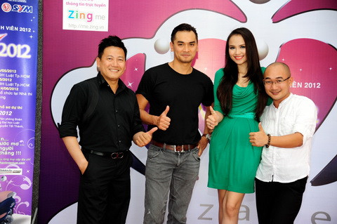 Sau khi làm giám khảo cuộc thi Hoa hậu dân tộc Việt Nam lần 2 và Miss Parkson 2011, hoa hậu Diễm Hương tiếp tục được mời ngồi vào vị trí "ghế nóng" của cuộc thi Hoa khôi sinh viên 2012. 4 vị giám khảo của cuộc thi là Quốc Huy - Đức Hải - Diễm Hương và Vô Thường. Sau khi làm giám khảo cuộc thi Hoa hậu dân tộc Việt Nam lần 2 và Miss Parkson 2011, hoa hậu Diễm Hương tiếp tục được mời ngồi vào vị trí "ghế nóng" của cuộc thi Hoa khôi sinh viên 2012. 4 vị giám khảo của cuộc thi là Quốc Huy - Đức Hải - Diễm Hương và Vô Thường.