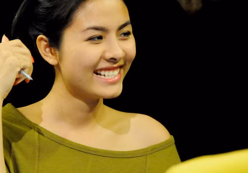 Trong những mỹ nhân "cầm cân nảy mực" ở các cuộc thi không thể không nhắc tới Vân Trang, cô nàng 9x xinh xắn và năng động.