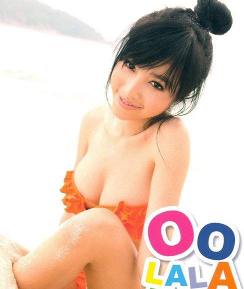 Elly xuất hiện trên tạp chí Mars ấn phẩm số 102 ra tháng 04/2011 với vai trò là nhân vật trang bìa cùng những hình ảnh siêu sexy trong những bộ bikini quen thuộc. (Theo VNE)