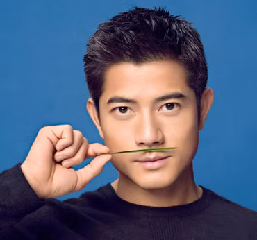 Ngôi sao điện ảnh kỳ cựu Quách Phú Thành đã từng trải qua công việc làm công nhân sửa chữa điều hòa.