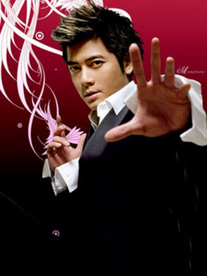 Công việc chính hằng ngày của anh là mang máy điều hòa rất cồng kềnh lên xuống trong các tòa nhà cao tầng.