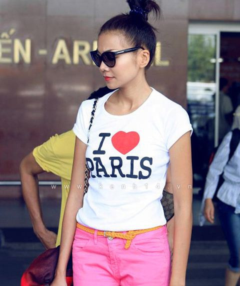 Thanh Hằng tươi tắn khi đến dự kỳ Festival đặc sắc thứ 5 được tổ chức thành công tại thành phố biển Nha Trang xinh đẹp. (kenh 14)