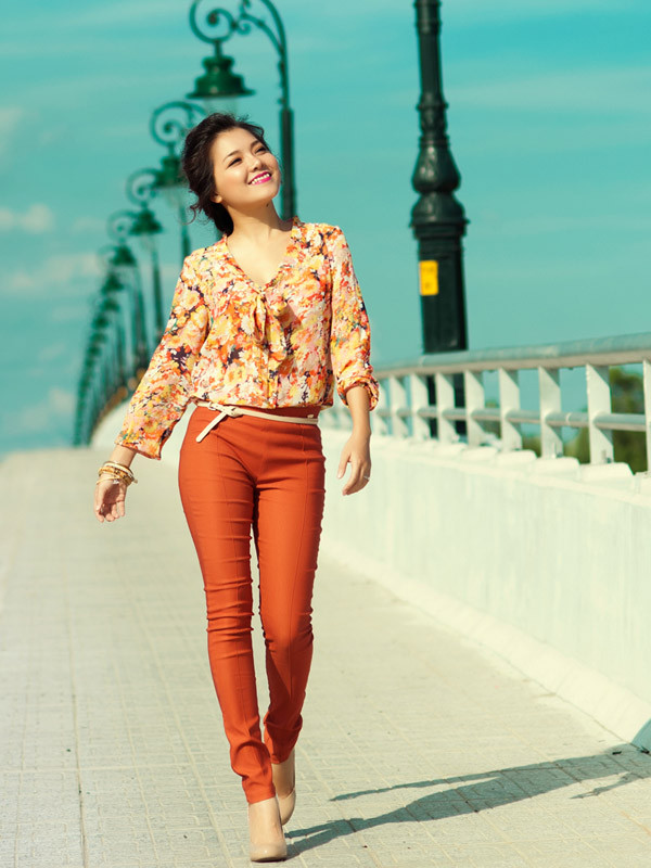 Thanh Ngọc tự tin rạng ngời khoe sắc. (Theo ngoisao) Thanh Ngọc tự tin rạng ngời khoe sắc. (Theo ngoisao)