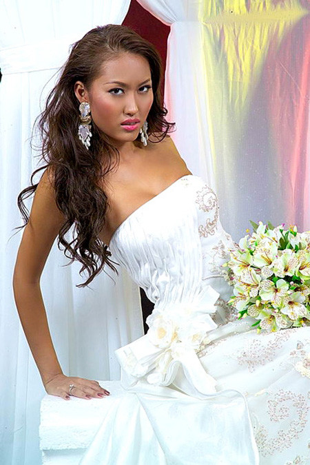 Làn da nâu của Phi Thanh Vân cũng là một trong những "thương hiệu" để mọi người nhớ đến cô.