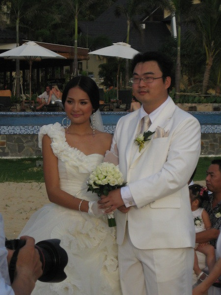 Bãi biển của khu nghỉ dưỡng Edenđược chọn làm địa điểm khá rộng rãi cho việc tổ chức tiệc cưới. Bãi biển của khu nghỉ dưỡng Edenđược chọn làm địa điểm khá rộng rãi cho việc tổ chức tiệc cưới.