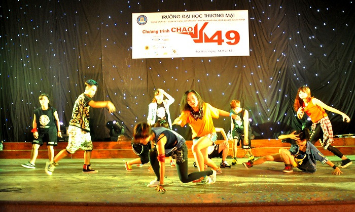 Để tạo ra được không khí sôi động trong đêm nhạc hội ý nghĩa này.