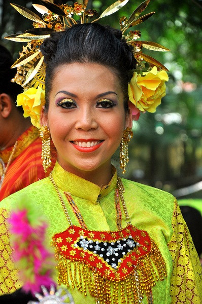 Những người bạn các nước Đông Nam Á như: Lào, Campuchia, Indonesia, Malaysia cũng đến góp vui trong ngày Tết trung thu này.