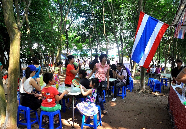 Thực khách Việt Nam cũng bị hấp dẫn bởi các món ăn đặc sắc đến từ đất nước Malaysia.