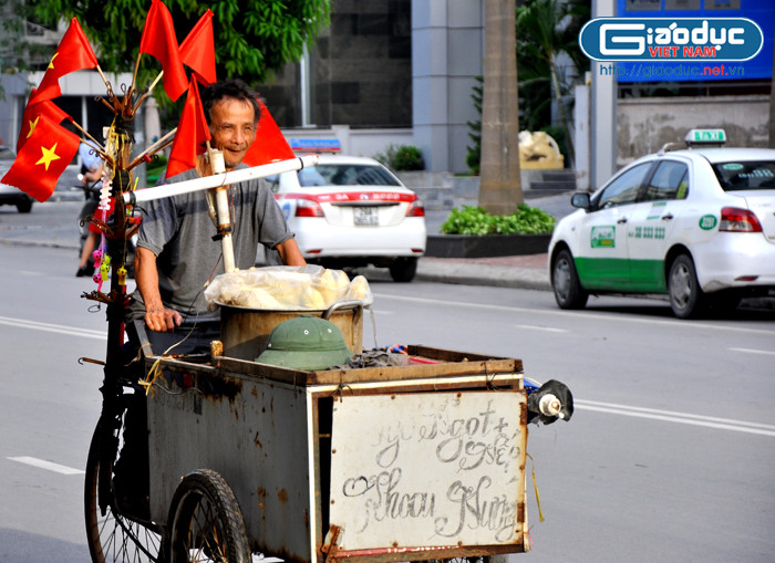 Đối với mỗi người Việt Nam, dù trong hoàn cảnh nào, dù sống bất kì đâu… khi nghĩ về ngày 2-9 đề thấy tự hào và vui mừng bởi chính ngày hôm đó đất nước, dân tộc ta được độc lập.