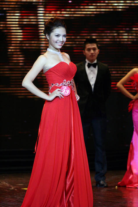 Hồng nhan không phải ai cũng bạc mệnh. Hồng nhan chỉ bạc mệnh khi không biết tự nắm bắt và quyết định cuộc sống của mình