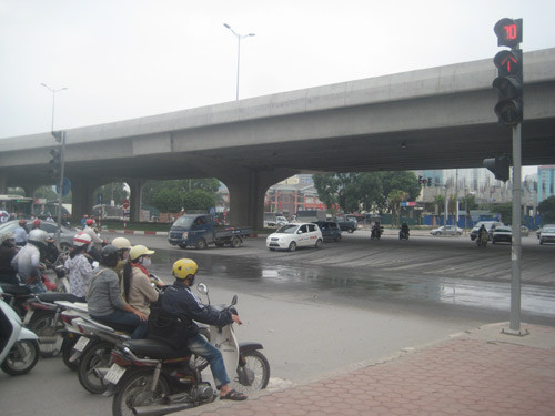 Xe chạy nhiều hay ít, thậm chí không ra đường vẫn sẽ phải nộp phí bảo trì đường bộ Xe chạy nhiều hay ít, thậm chí không ra đường vẫn sẽ phải nộp phí bảo trì đường bộ