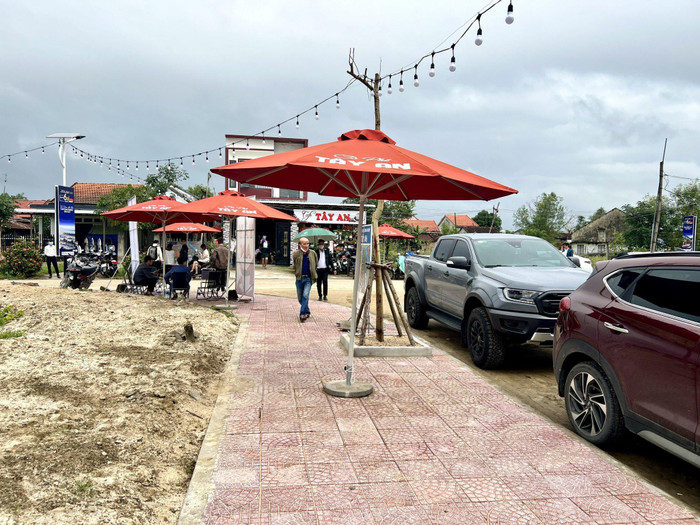 Nhà đầu tư tìm mua bất động sản tại khu vực xã Duy Trung – Cụm công nghiệp Tây An, huyện Duy Xuyên, Quảng Nam. Ảnh: GH Nhà đầu tư tìm mua bất động sản tại khu vực xã Duy Trung – Cụm công nghiệp Tây An, huyện Duy Xuyên, Quảng Nam. Ảnh: GH