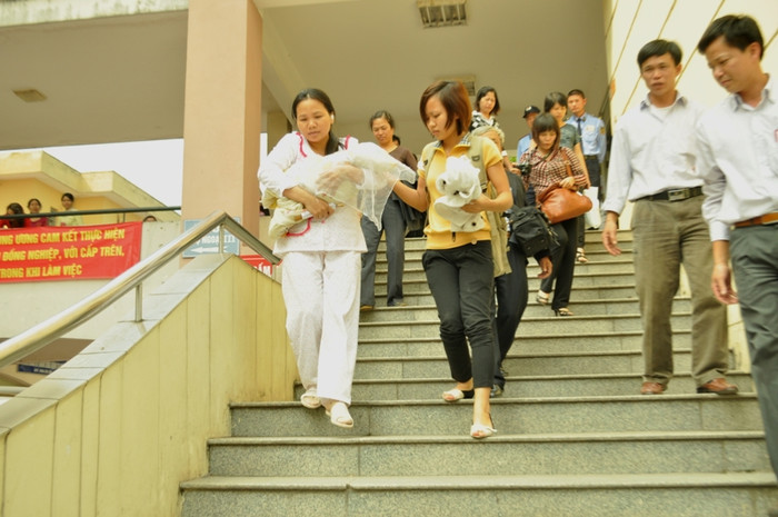 ...từng bước...