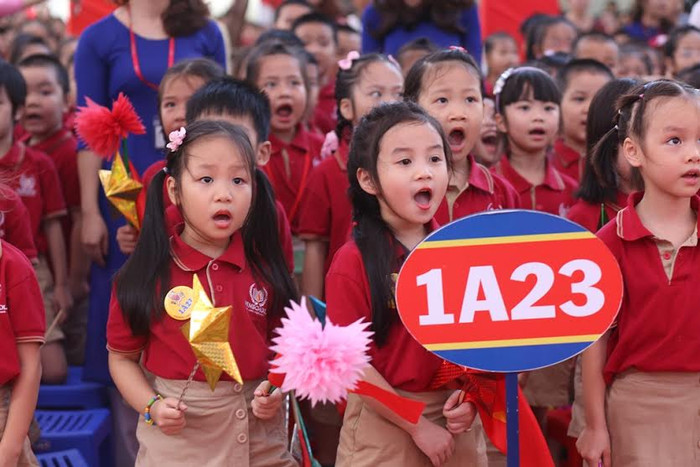 Học sinh Vinschool cất cao giai điệu Quốc ca tự hào trong lễ khai giảng. Học sinh Vinschool cất cao giai điệu Quốc ca tự hào trong lễ khai giảng.