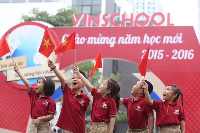 Các em học sinh rạng rỡ đón chào năm học mới. Các em học sinh rạng rỡ đón chào năm học mới.