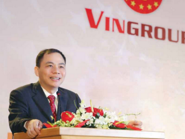 Tỷ phú Phạm Nhật Vượng - Chủ tịch Tập đoàn Vingroup khẳng định: "Không thể làm mãi một nghề" (ảnh nguồn antt) Tỷ phú Phạm Nhật Vượng - Chủ tịch Tập đoàn Vingroup khẳng định: "Không thể làm mãi một nghề" (ảnh nguồn antt)