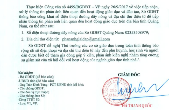 Ảnh chụp một phần tờ công văn công bố đường dây nóng để tiếp nhận những phản ánh của phụ huynh, học sinh. Ảnh: TT Ảnh chụp một phần tờ công văn công bố đường dây nóng để tiếp nhận những phản ánh của phụ huynh, học sinh. Ảnh: TT
