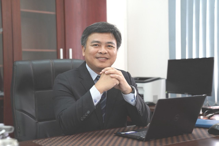 Phó Giáo sư, Tiến sĩ Phạm Văn Song - Hiệu trưởng Trường Đại học Công nghệ Miền Đông (Ảnh: NVCC). z5121397677891_dbb4e20417e08d3d64410b9b037164ad.jpg