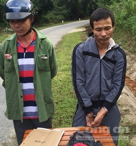 Hai đối tượng cùng tang vật